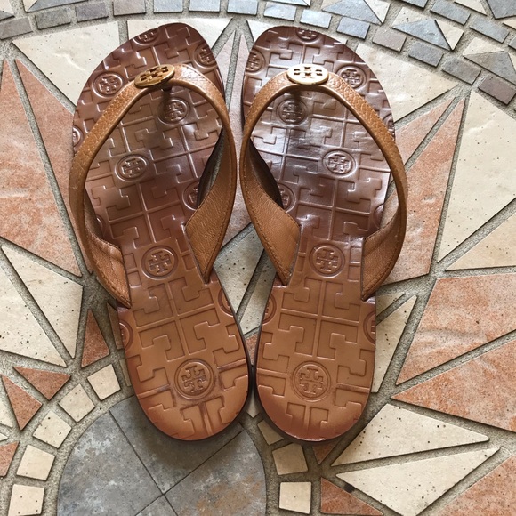 Tory Burch Brown Leather Flip Flops with Gold Emblem - Picture 6 of 8
